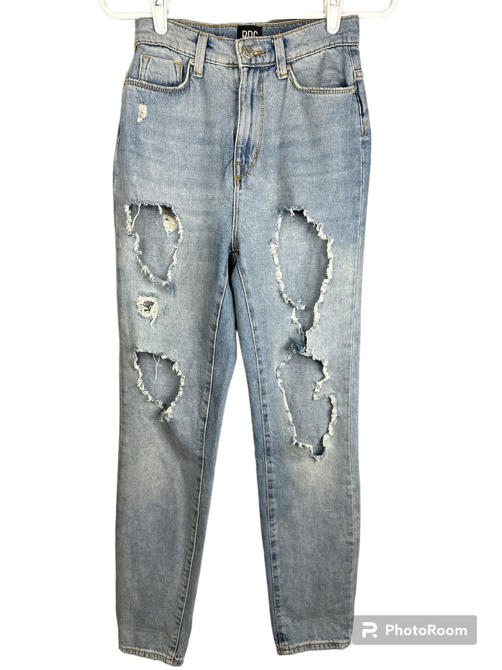 BDG Super Distressed Light Wash Mom High Rise High Waisted Blue Jeans Size 25